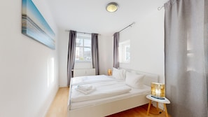 3 Schlafzimmer, Reisekinderbett, WLAN