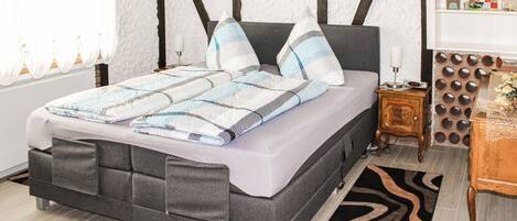 1 chambre, lit parapluie, Wi-Fi gratuit, draps fournis