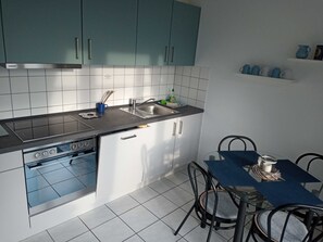 Køleskab, mikrobølgeovn, ovn, opvaskemaskine