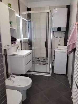 Shower - Holiday apartment with balcony and air conditioning (Crikvenica)