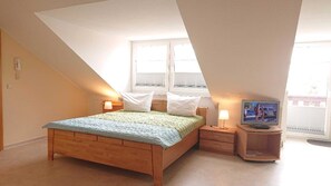 2 多间卧室、旅行婴儿床
