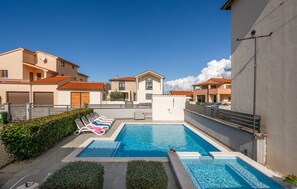 A heated pool - Lovely apartment in Vodnjan (Vodnjan)
