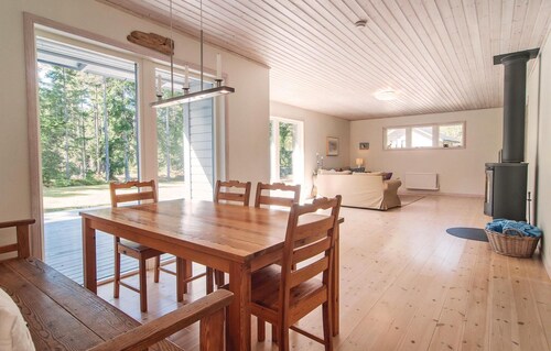 4 bedroom stunning home in Slite