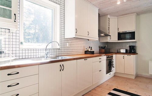 4 bedroom stunning home in Slite