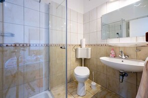 Shower - Studio with terrace for 2 people (Dramalj)