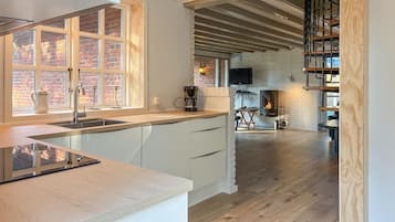 Réfrigérateur, plaque de cuisson, lave-vaisselle, cafetiÚre/bouilloire