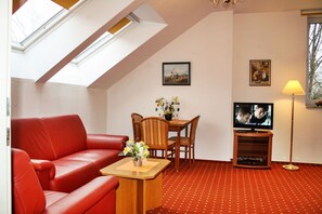 TV - 2-room apartment no. 6, 35m², DG, West - Waldhaus Gronenberg (Scharbeutz)