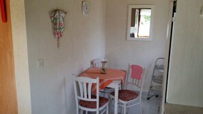 Unclassified image, 4 of 15, button