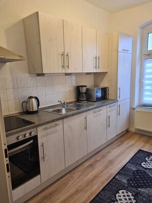 Fridge, microwave, oven, dishwasher