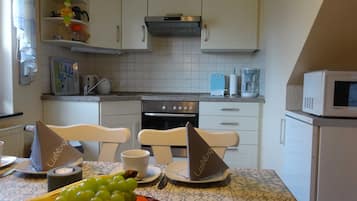 Fridge, microwave, oven