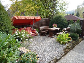 Unclassified image, 2 of 22, button