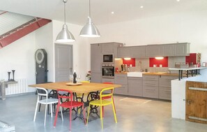 Dining - Pet friendly home in Narbonne with sauna (Narbonne)