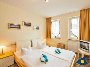 Unclassified image, 2 of 14, button