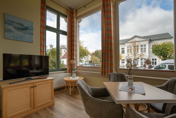 Unclassified image, 1 of 10, button - Apartment 02 - Villa Stock (Heringsdorf)