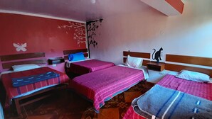 Room service - dining - Vacahouse 2 Eco-Hostel (Independencia)