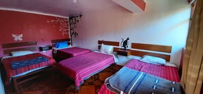 Room service - dining - Vacahouse 2 Eco-Hostel (Independencia)