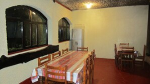 Free daily continental breakfast - Vacahouse 2 Eco-Hostel (Independencia)