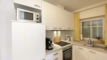 Réfrigérateur, micro-ondes, four, lave-vaisselle