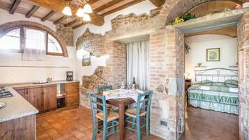 1 camera, culla da viaggio, Wi-Fi gratuito, lenzuola