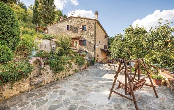 Terrace/patio - Lovely apartment in Prato d´Era PI (Prato d´Era PI)