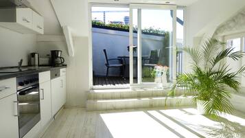 Refrigerador, microondas, horno, lavavajillas