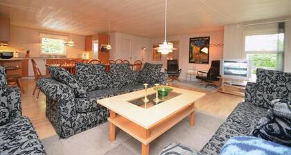 5 bedroom amazing home in VĂŠggerlĂžse