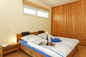 2 bedrooms, in-room safe, travel crib, WiFi