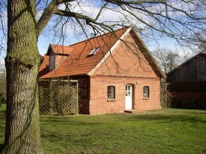 Unclassified image, 3 of 8, button