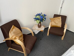 Unclassified image, 3 of 24, button