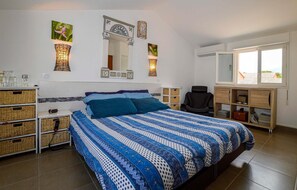 3 chambres, lit parapluie, Wi-Fi gratuit, draps fournis