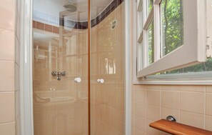Bathtub - Cozy home in St Paul de Vence (St Paul de Vence)
