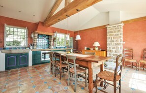 Réfrigérateur, four, plaque de cuisson, lave-vaisselle