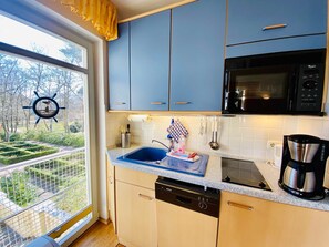 Kühlschrank, Mikrowelle, Geschirrspüler
