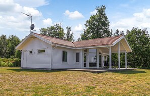 Exterior - Beautiful home in Bolmsö with sauna (Bolmsö)
