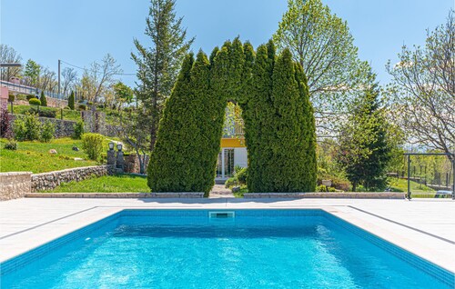 Luxurious home in Kijevo