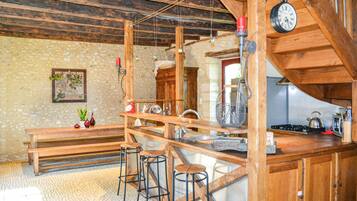 Réfrigérateur, plaque de cuisson, lave-vaisselle, cafetiÚre/bouilloire