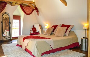 3 chambres, lit parapluie, draps fournis