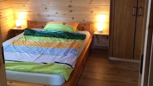 2 soverom, reiseseng for barn, wi-fi og sengetøy