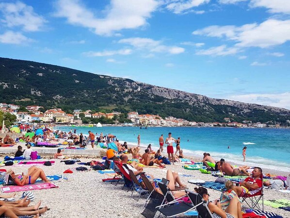 Beach nearby - Holiday apartment with air conditioning (Baška)