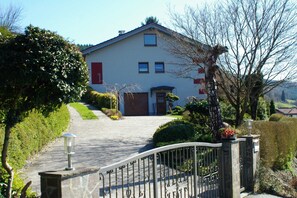 Esterni