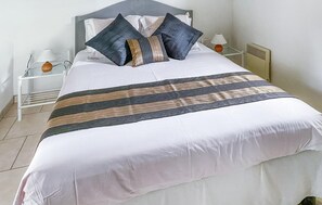 2 chambres, lit parapluie, Wi-Fi gratuit, draps fournis