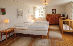 4 chambres, lit de bébé portatif, accès au Wi-Fi (inclus)