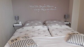 1 bedroom, WiFi, bed sheets