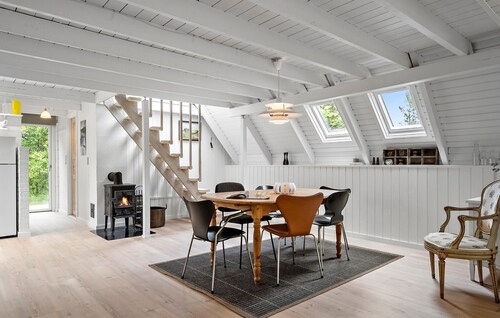 Lovely home in Ringkøbing with kitchen