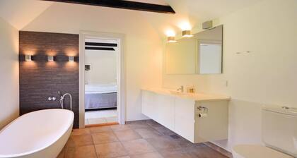 Pet friendly home in Struer with house sea view