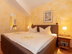 2 bedrooms, WiFi, bed sheets