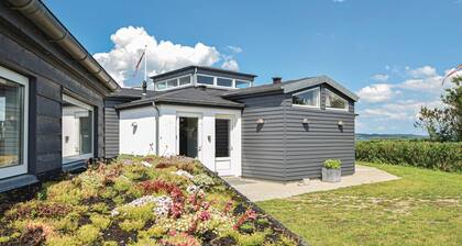 4 bedroom lovely home in Børkop