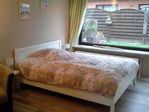 1 habitación, cuna de viaje y wifi 