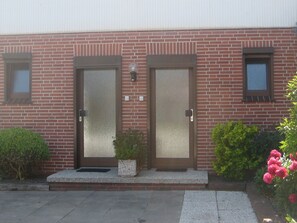 Unclassified image, 2 of 14, button - 2 Terr re (BC.n3) - BUE - Ferienhaus Helmcke (Büsum)