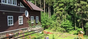 Montain hut With bathing possibility, playground and beautiful view of the woods